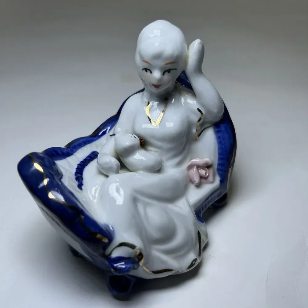 Vintage Victorian/Colonial Porcelain Lady On Sofa Figurine White/Blue Home Decor